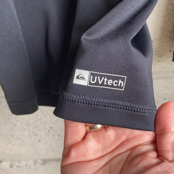 Sz L Kids Quiksilver UV Tech Rashguard - Picture 5 of 8